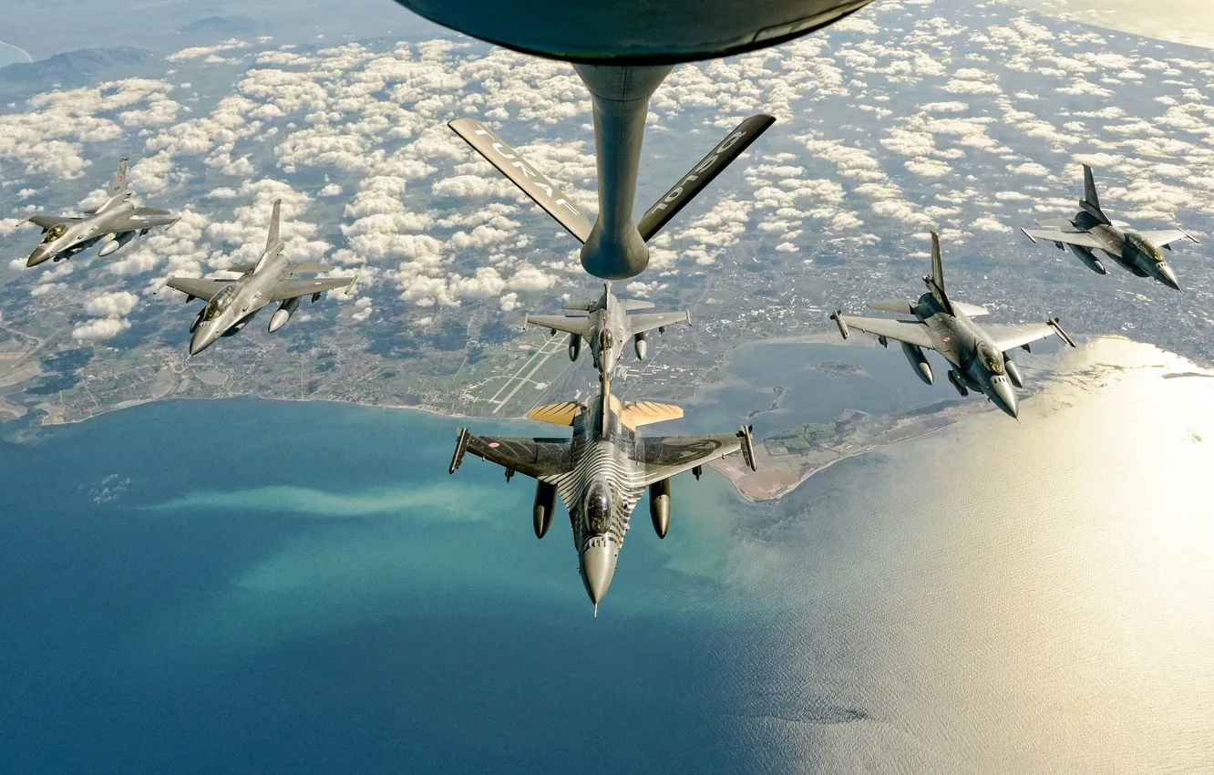 Photo wallpaper sea, F-16, air refueling