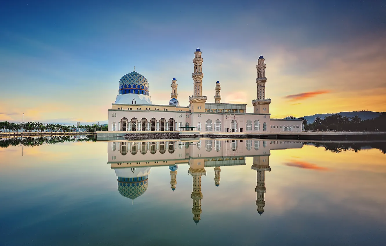 Photo wallpaper clouds, reflection, morning, mirror, Malaysia, Likas Bay, Kota Kinabalu city Mosque, sand road