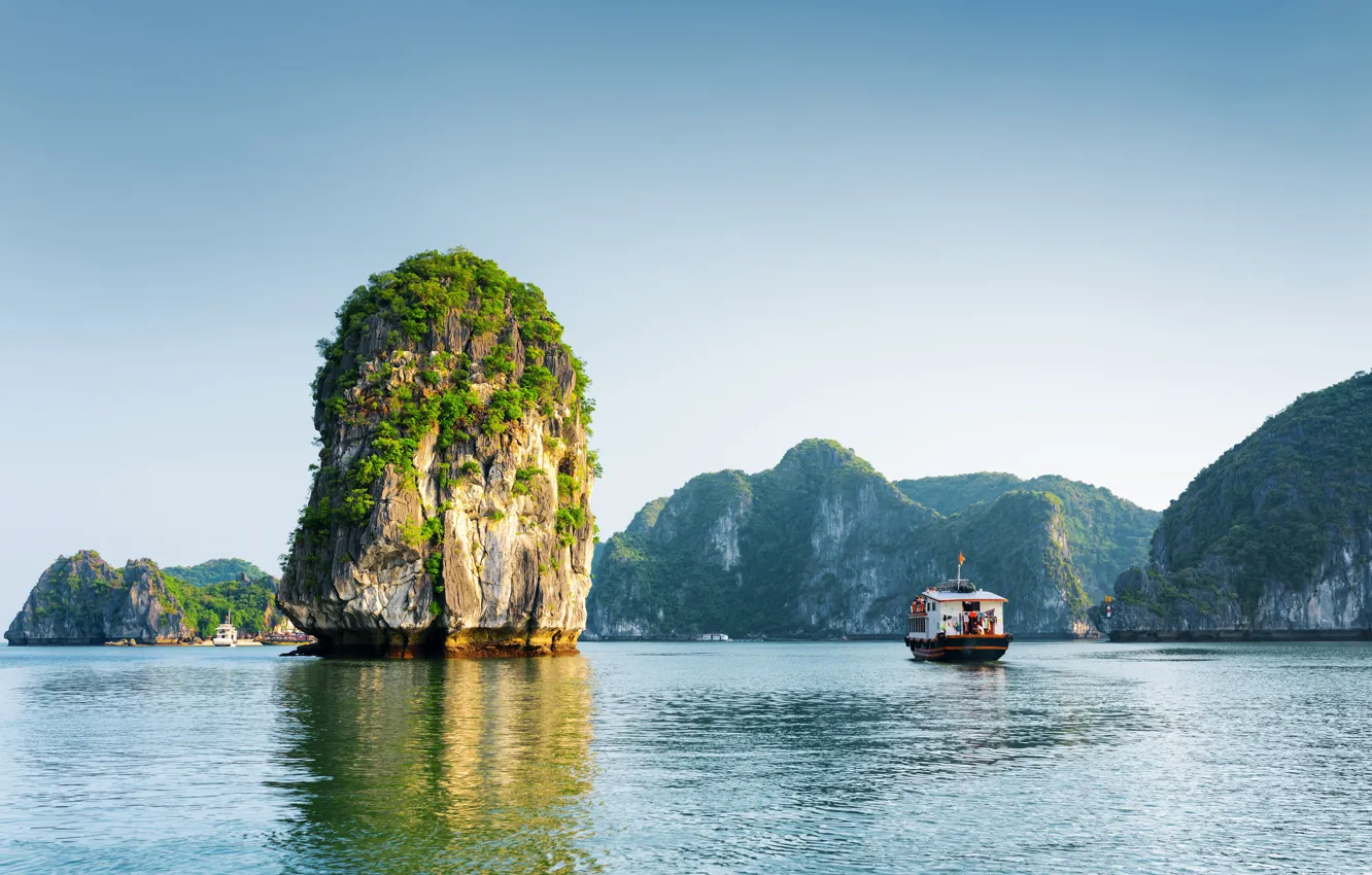 Photo wallpaper sea, the sky, rocks, coast, boat, Vietnam, Sunny, Halong Bay