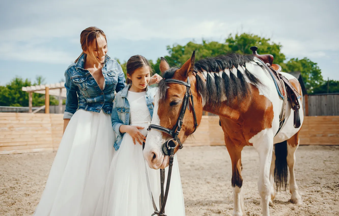 Photo wallpaper look, girl, nature, each, horse, horse, hairstyle, mane