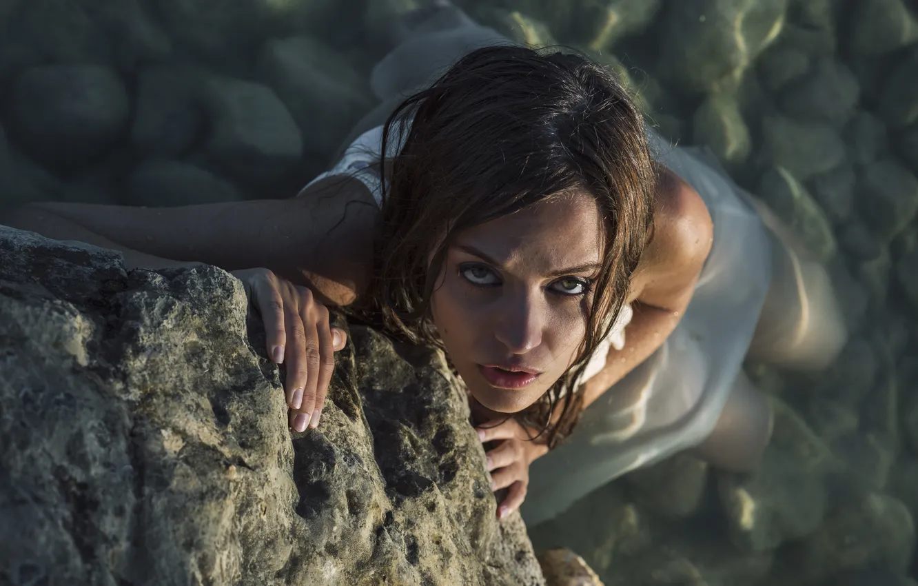 Photo wallpaper eyes, look, water, stones, hair, lips