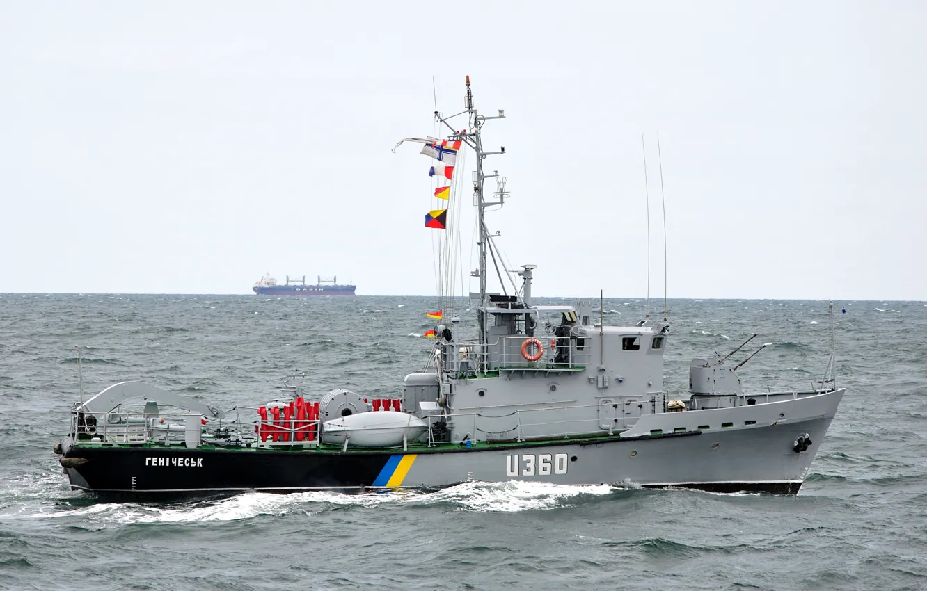 Photo wallpaper sea, ship, Ukraine, The Ukrainian Navy, Henichesk (U360), Road trawler, Project 1258 (code "Emery")