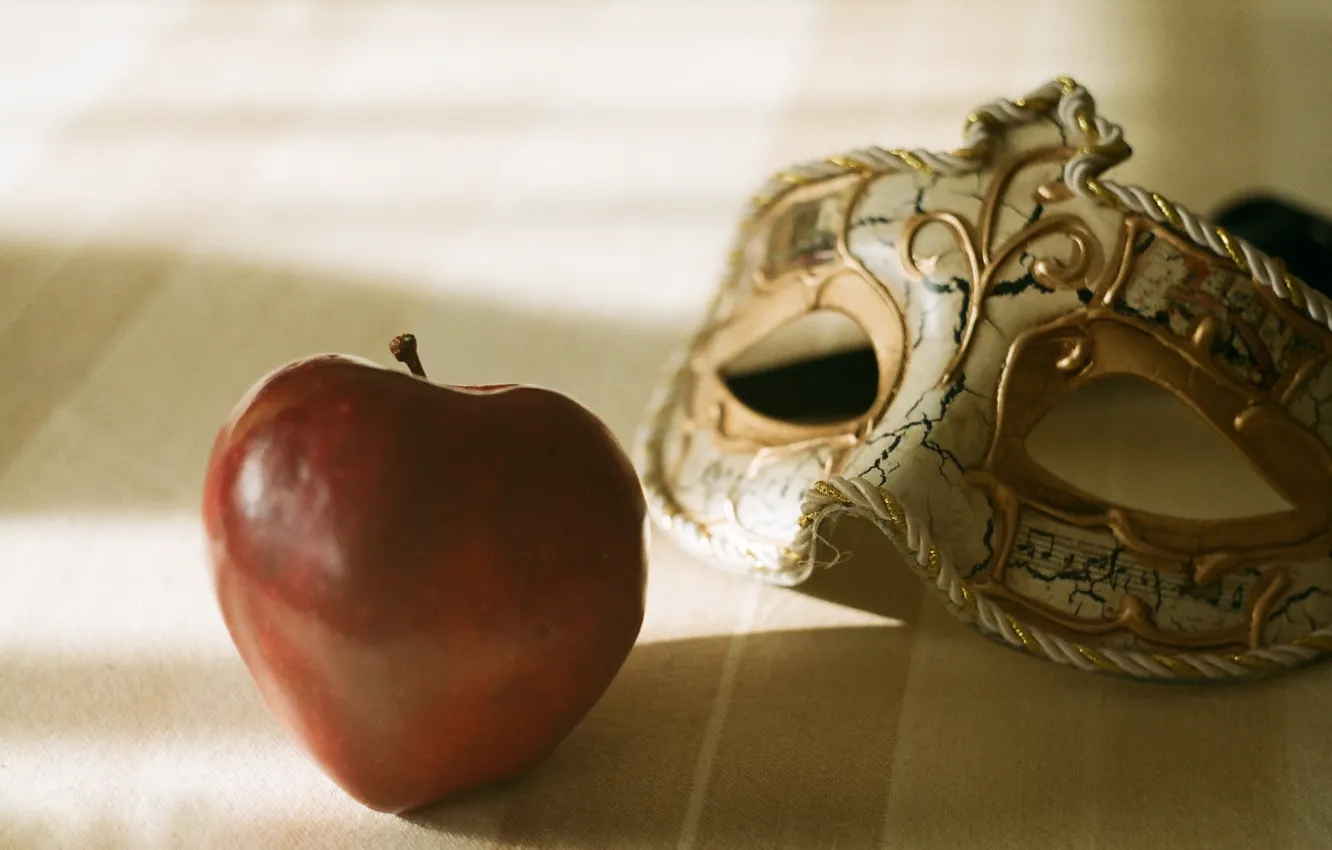 Photo wallpaper red, apples, mask