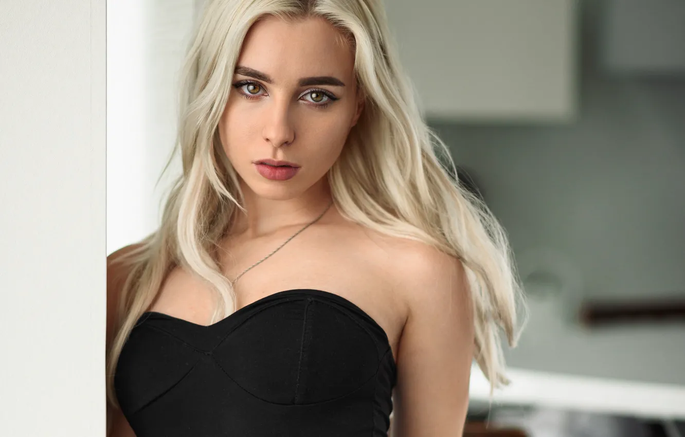 Photo wallpaper girl, cleavage, dress, brown eyes, photo, photographer, model, lips