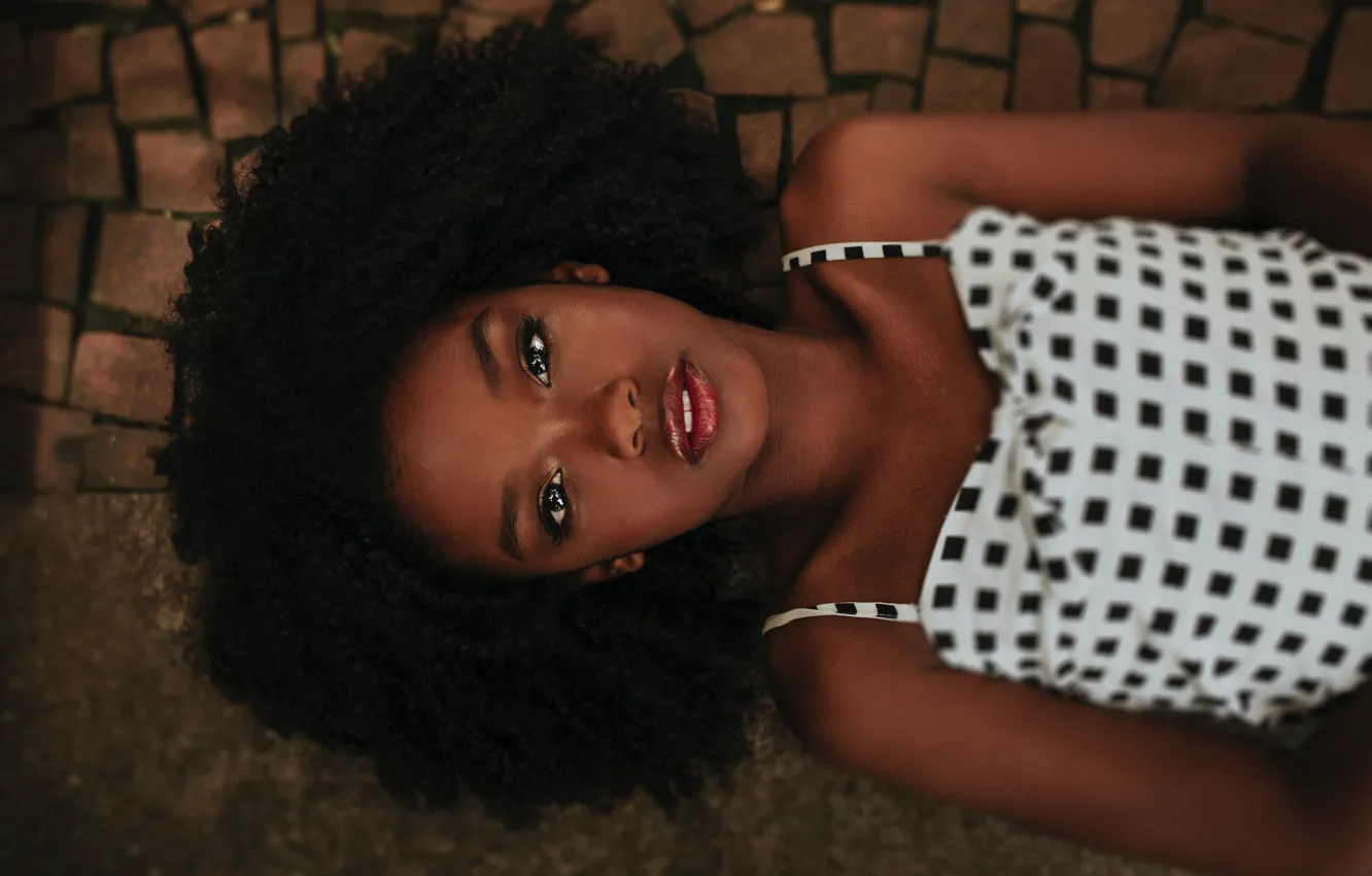 Photo wallpaper look, youth, beauty, beauty, look, curly hair, Youth, curly hair