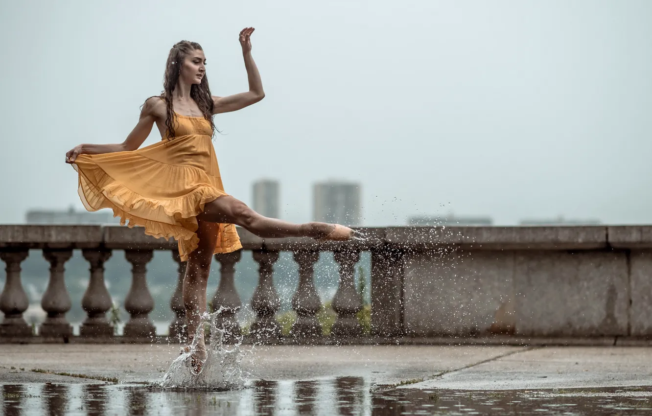 Photo wallpaper girl, street, puddle