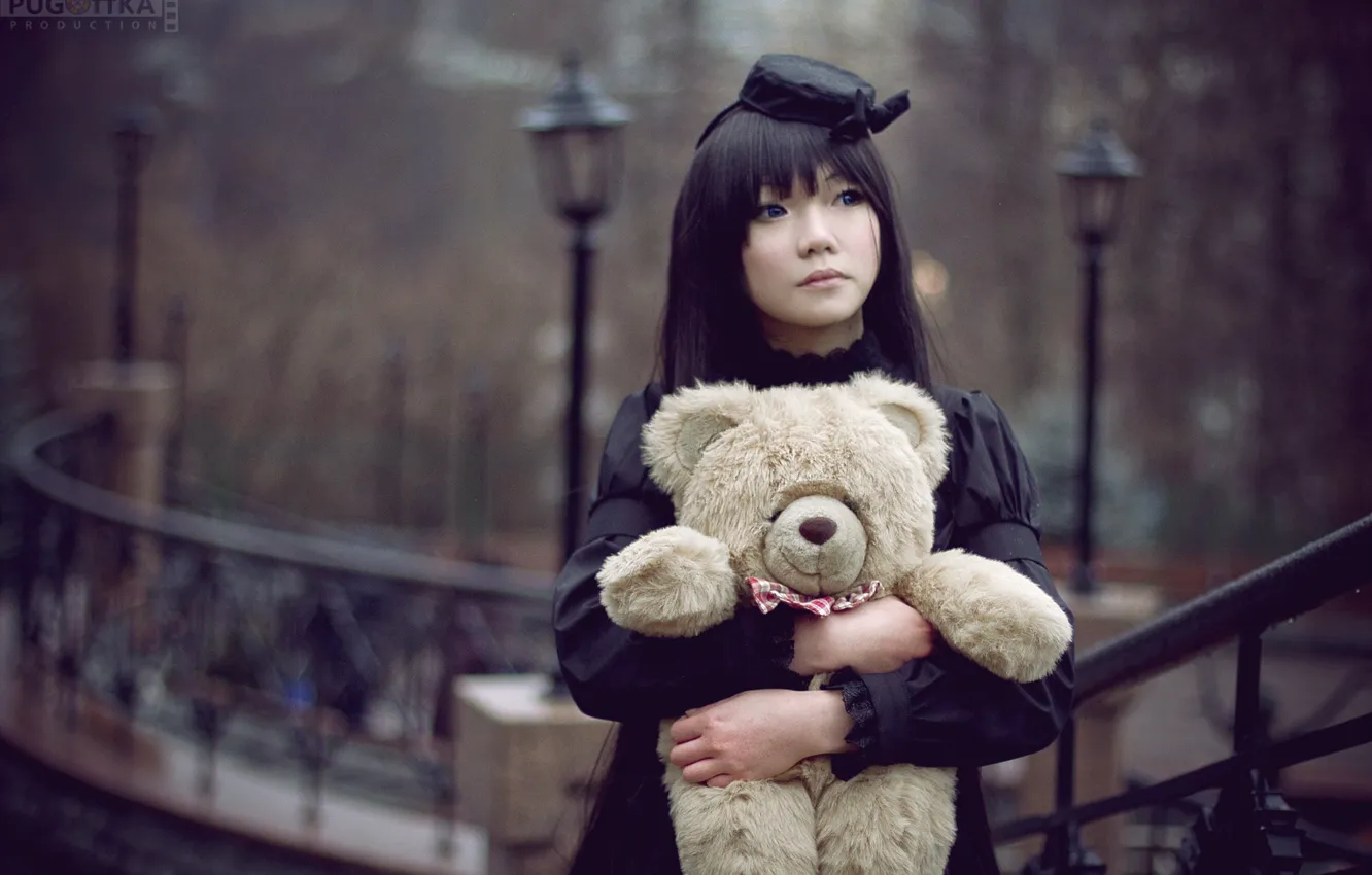 Photo wallpaper girl, the city, anime, cosplay, Teddy bear, YUKO Sinji, Kamisama no Memo-chou