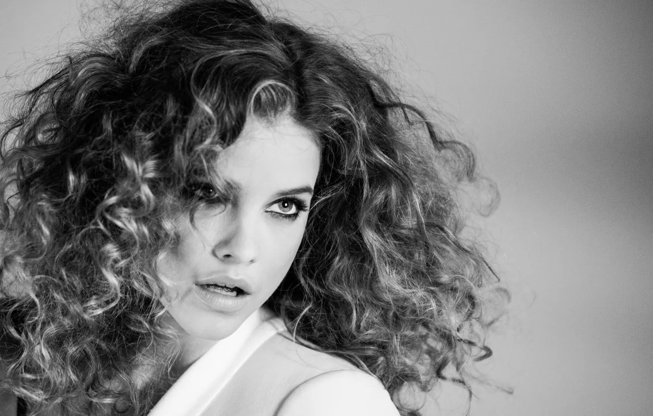 Photo wallpaper girl, model, black and white, beauty, beautiful, hairstyle, curls, model