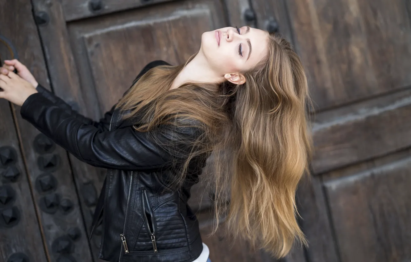Photo wallpaper girl, face, pose, hands, the door, jacket, wooden, long hair