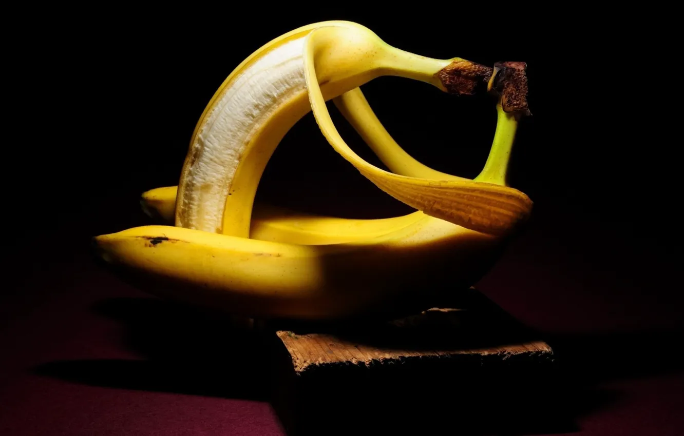 Photo wallpaper yellow, background, black, the flesh, hugs, pair, bananas, relationship