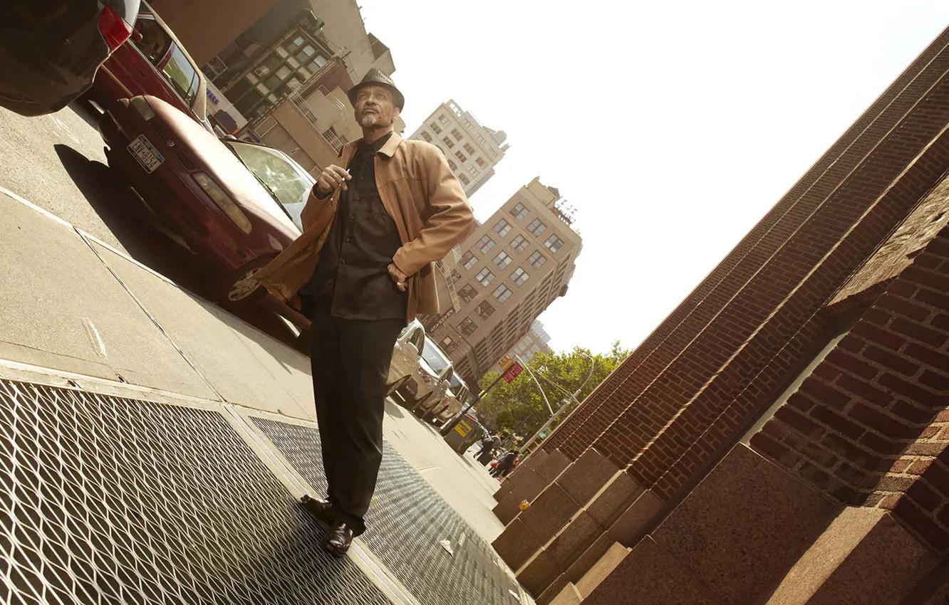 Photo wallpaper creative, street, humor, hat, tilt, male, romain laurent, novel Lauren