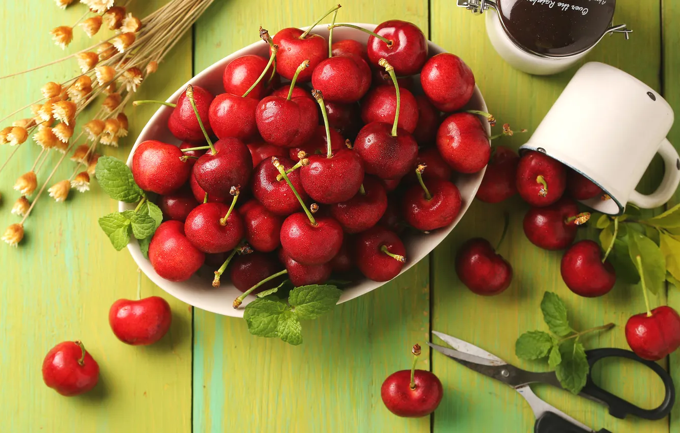 Photo wallpaper red, berries, mug, mint, cherry, scissors