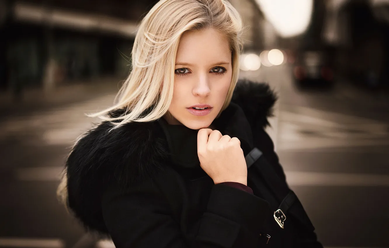 Photo wallpaper brown-eyed, Paulina, Martin Kuhn