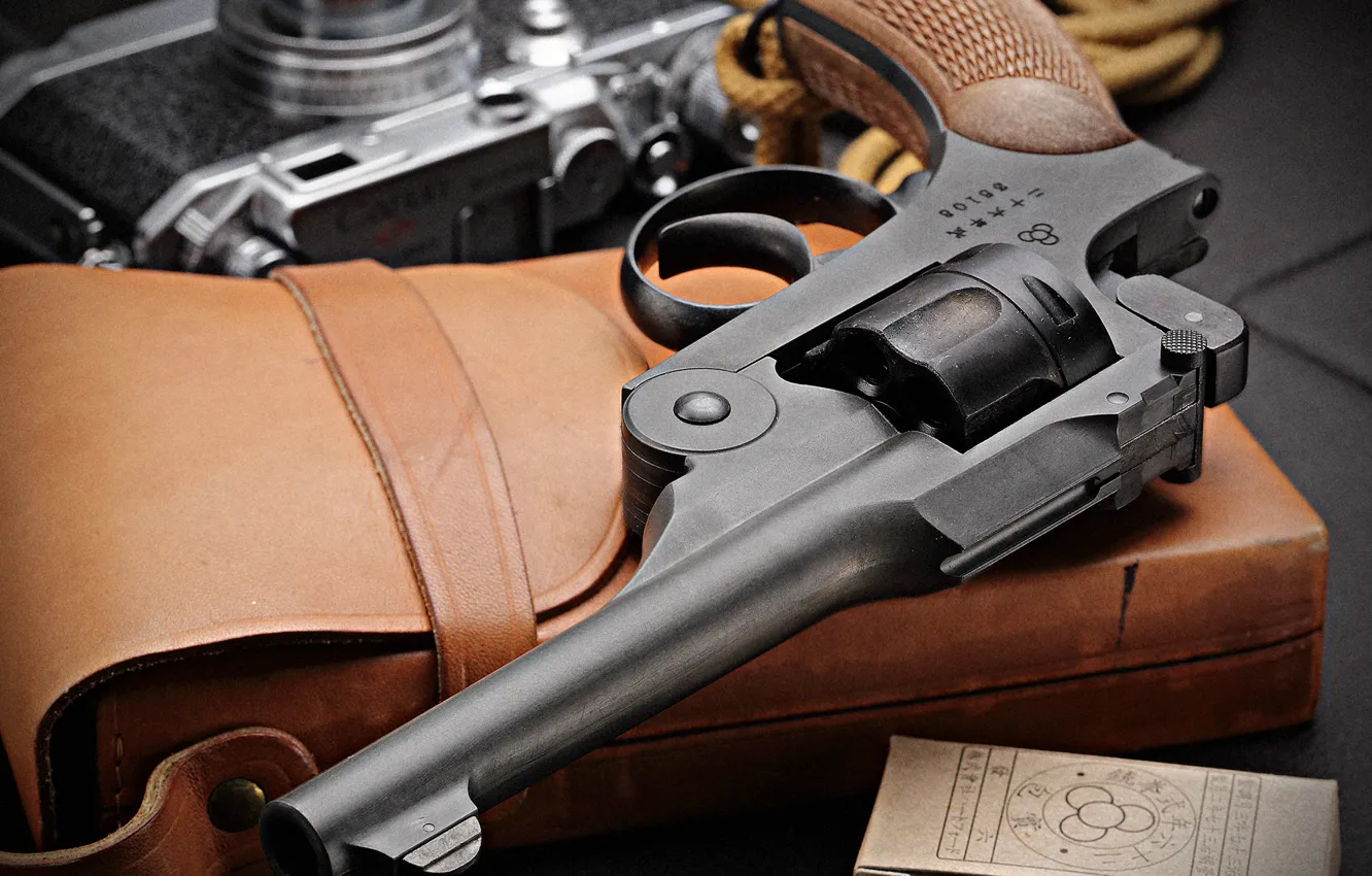 Photo wallpaper macro, weapons, trunk, revolver