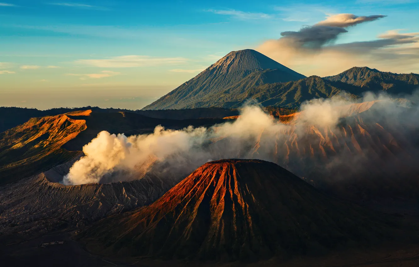 Photo wallpaper Indonesia, Java, Tengger, volcanic complex-the Caldera TenGer, active volcano Bromo