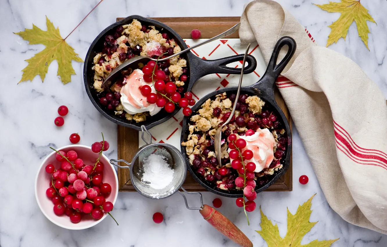 Photo wallpaper leaves, berries, towel, dessert, red currant, pans, Cranberry Crumble