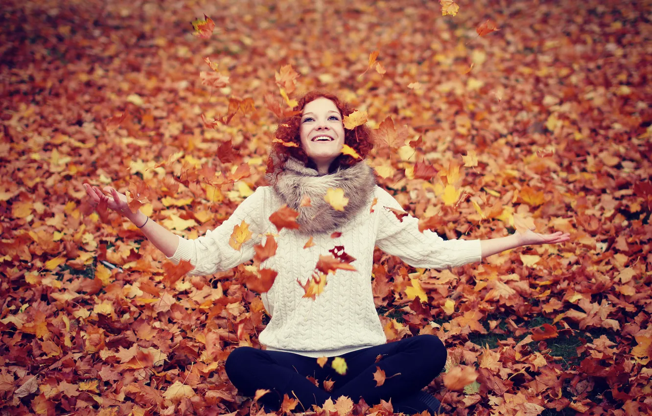 Photo wallpaper autumn, leaves, girl, girl, leaves, smiling, happiness, smiling