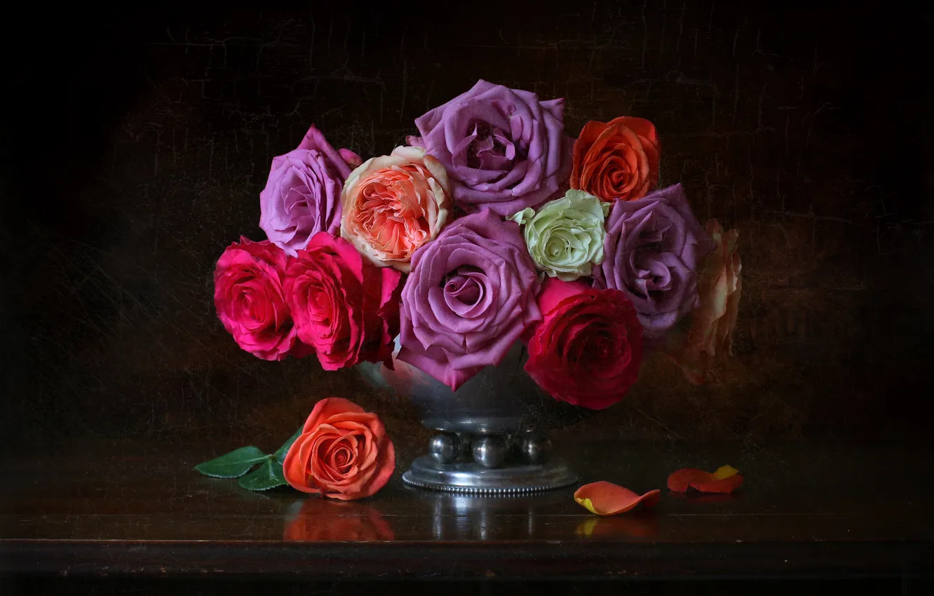Photo wallpaper roses, petals, colorful