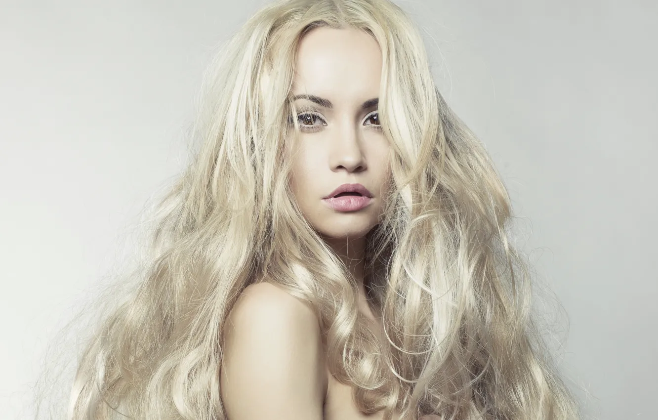 Photo wallpaper eyes, look, face, background, lips, shoulders, long, blonde. hair