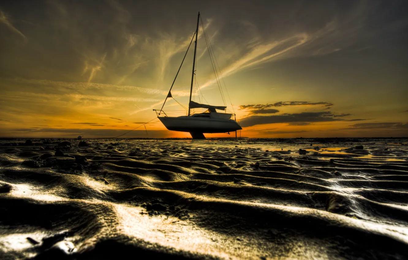 Photo wallpaper sand, the sky, shore, boat, stranded