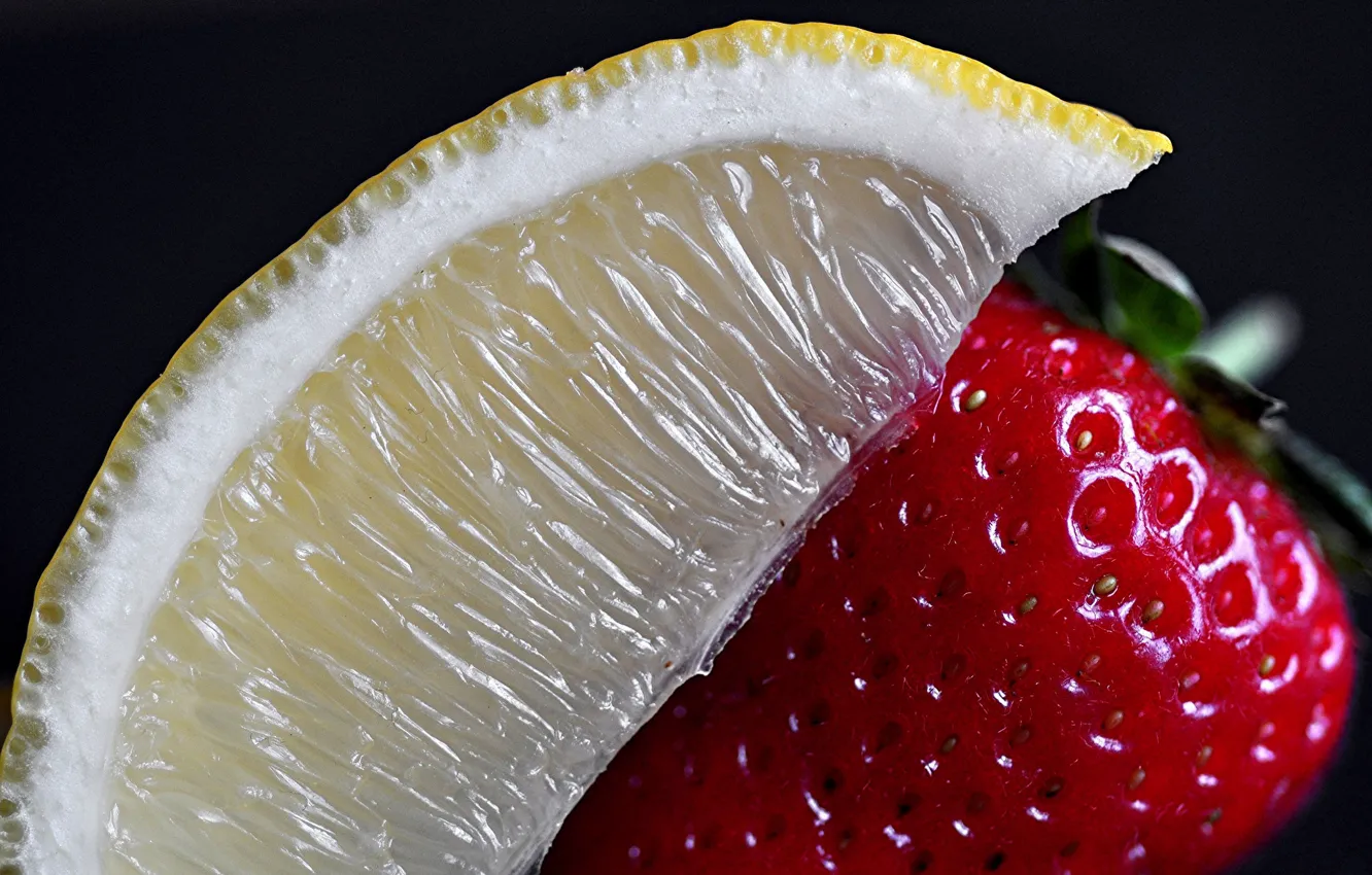 Photo wallpaper berries, lemon, food, strawberry, slices