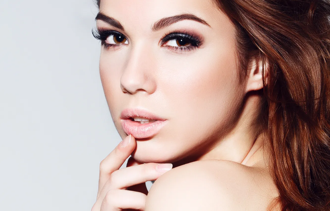 Photo wallpaper eyelashes, background, model, hair, hands, lips, shoulders, brown eyes