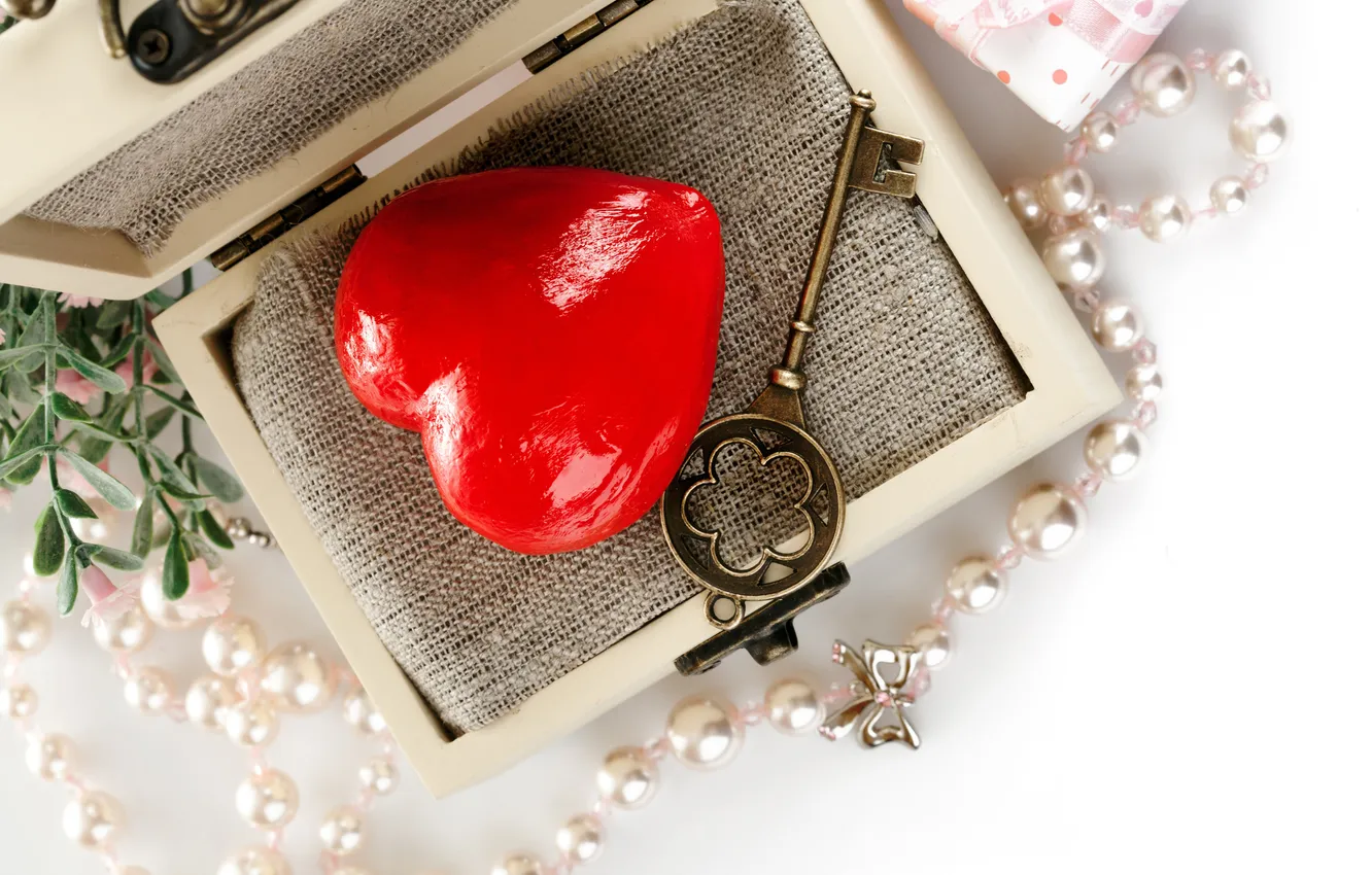 Photo wallpaper heart, key, box, beads
