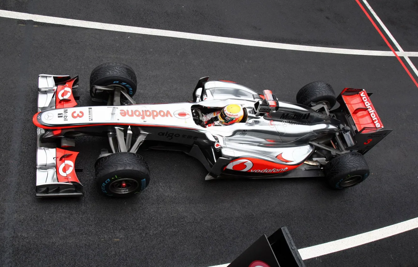 Photo wallpaper England, formula 1, pilot, the car, formula 1, racer, 2011, the view from the top