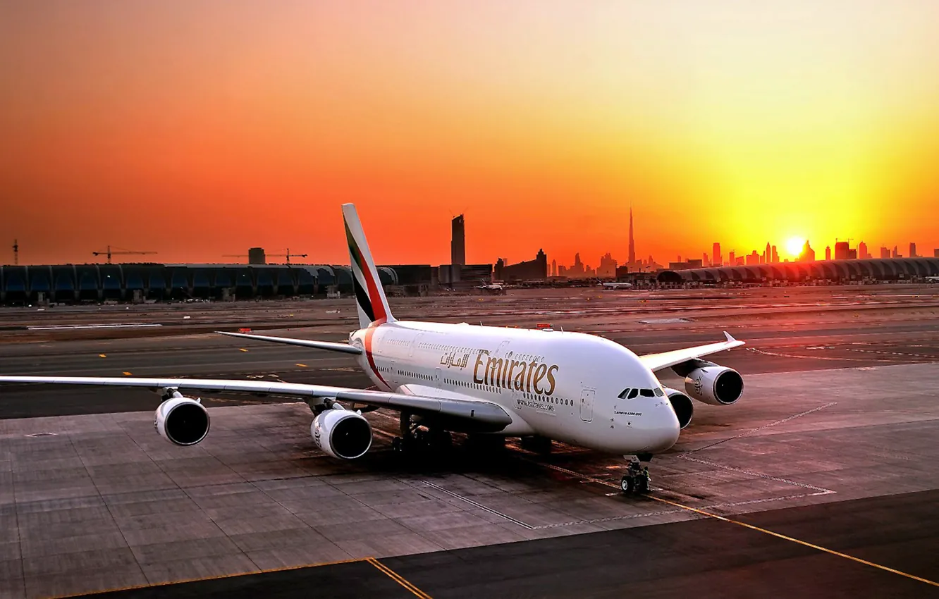 Photo wallpaper Sunset, The sun, The plane, Airport, Dubai, A380, Passenger, Airbus