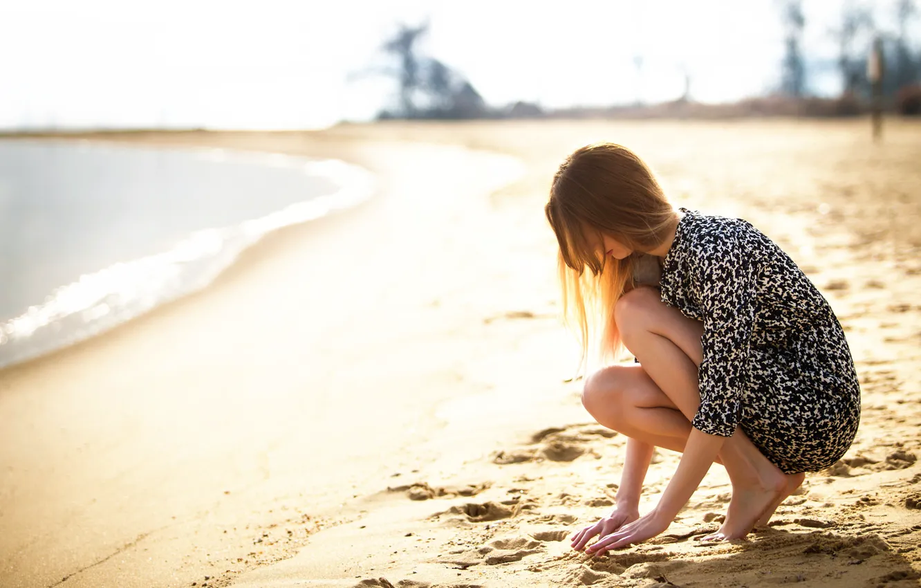 Photo wallpaper sand, beach, girl, the sun, legs
