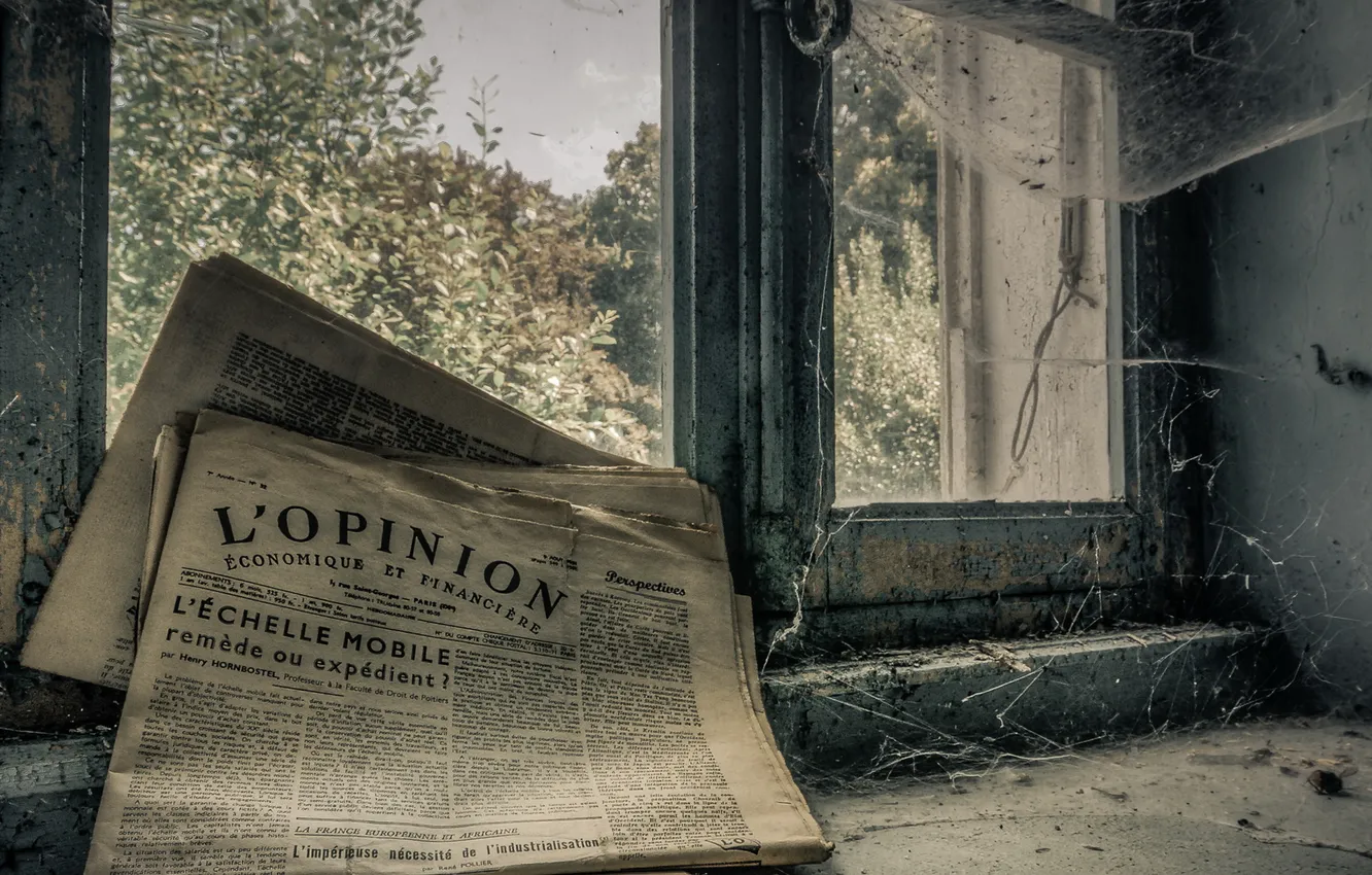 Photo wallpaper window, newspaper, Old news