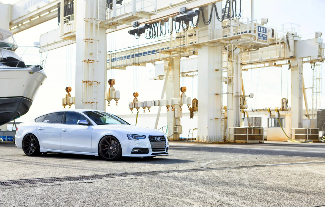 Photo wallpaper Audi, white, wheels