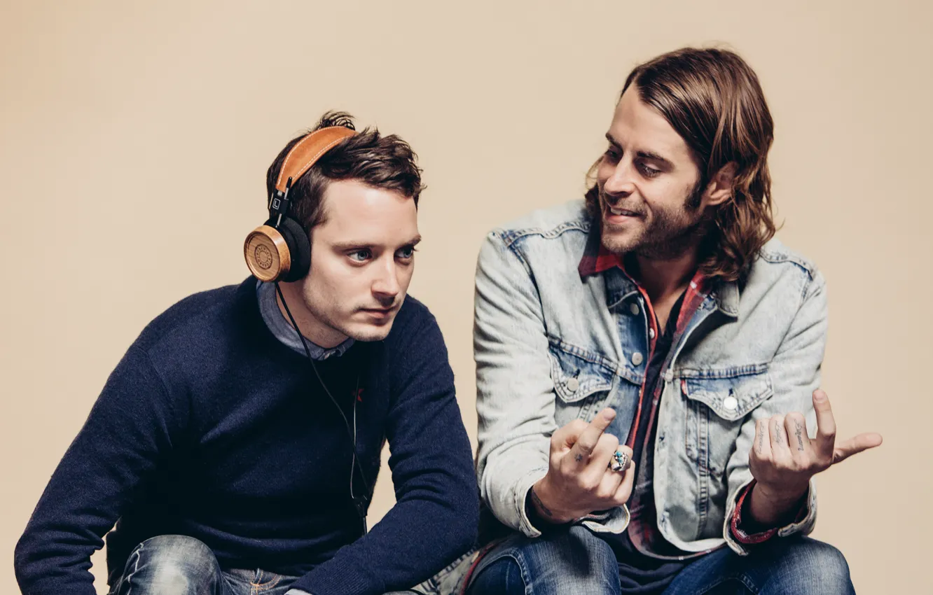 Photo wallpaper headphones, headphones, Elijah Wood, Zach Cowie, Bushmills, Grado Labs