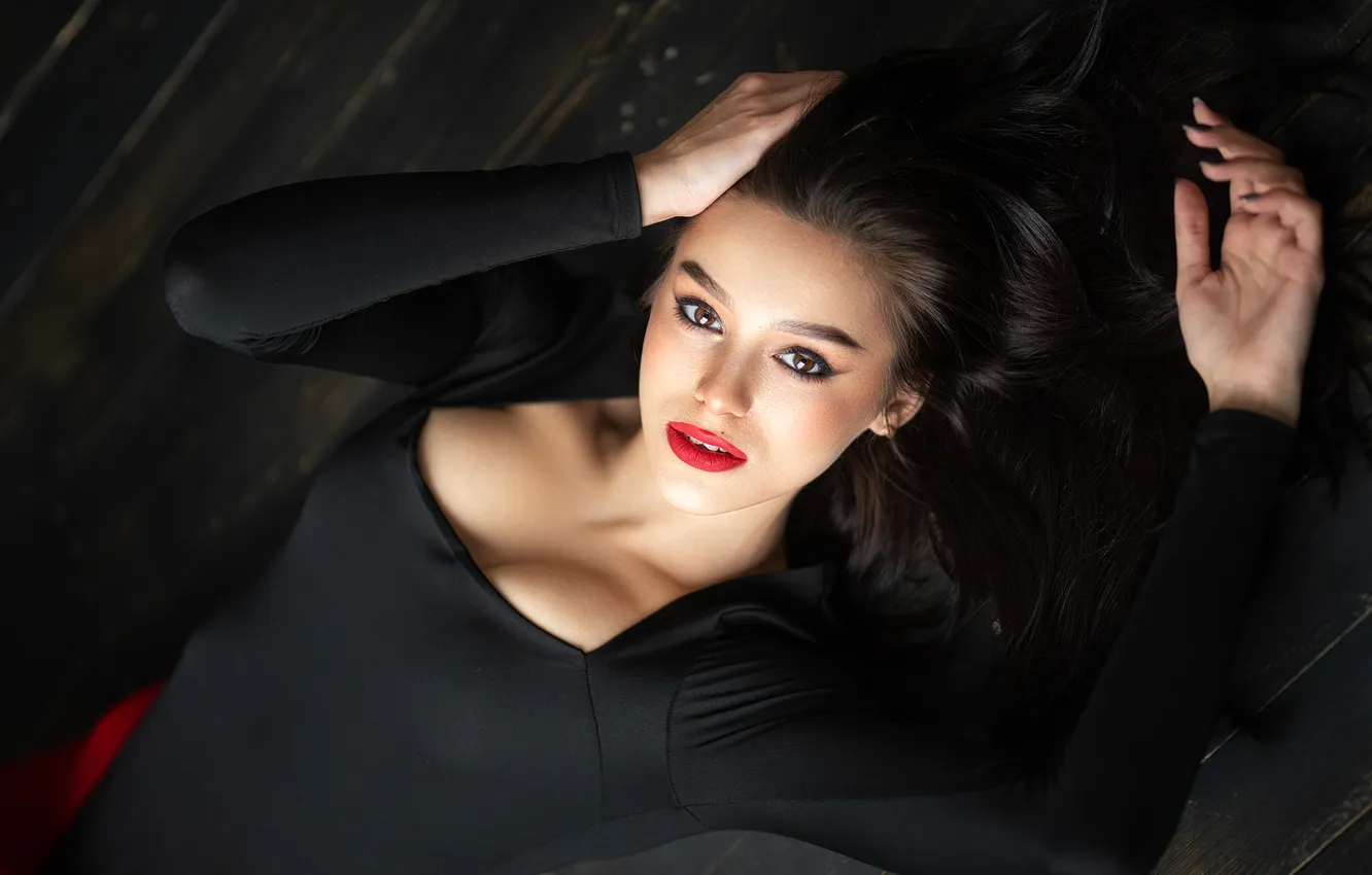 Photo wallpaper look, girl, face, pose, hands, brunette, on the floor, body