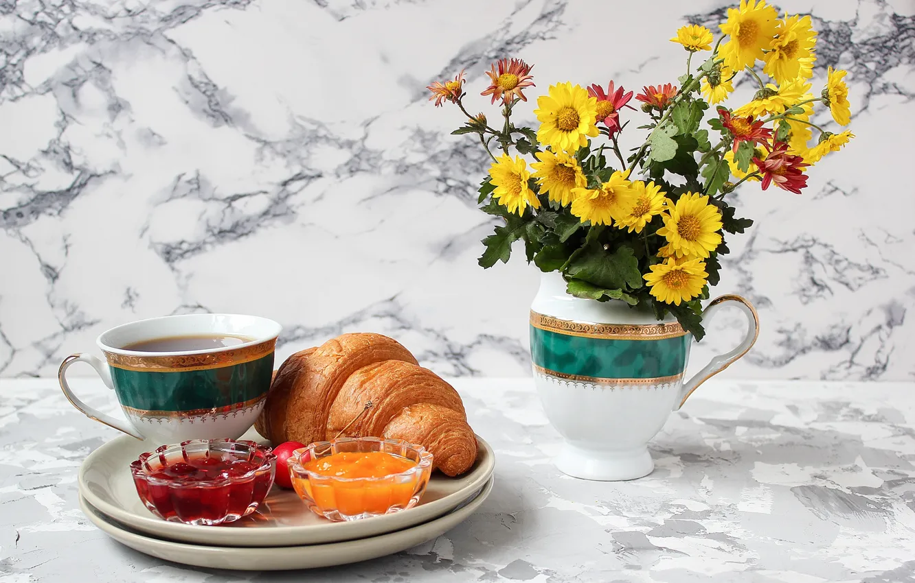 Photo wallpaper flowers, coffee, bouquet, croissant