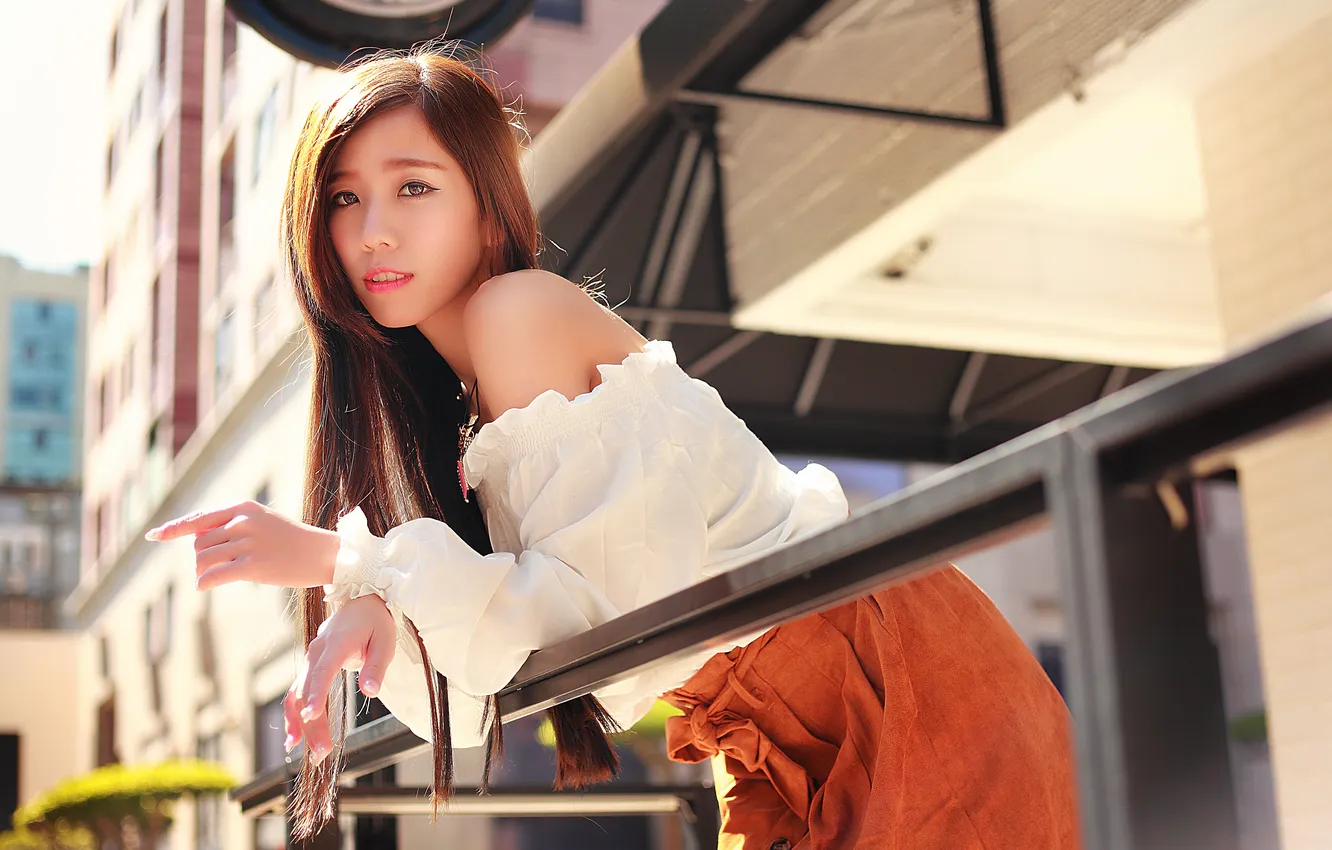 Photo wallpaper summer, look, face, hair, balcony