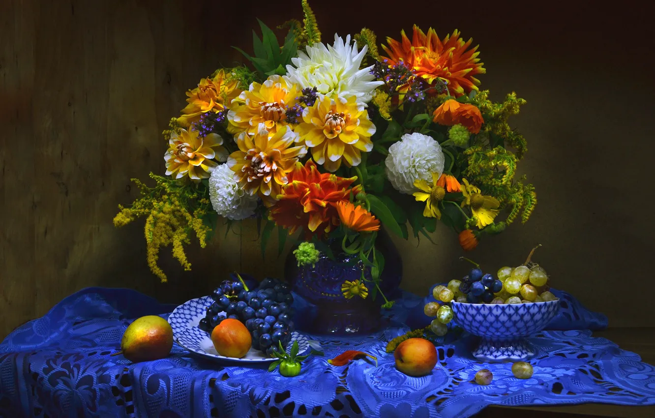 Photo wallpaper bouquet, grapes, fruit, still life, napkin, dahlias