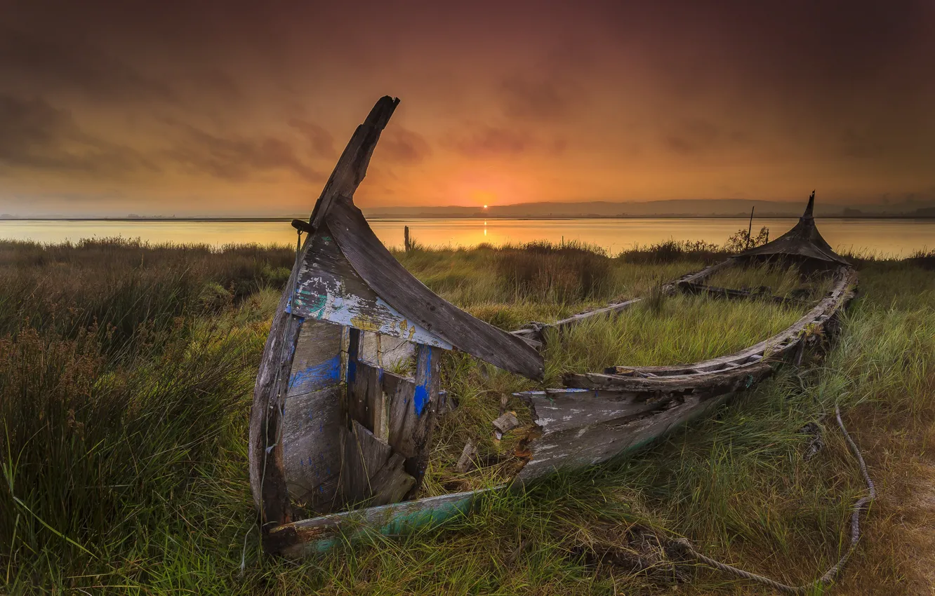 Photo wallpaper sunset, shore, boat