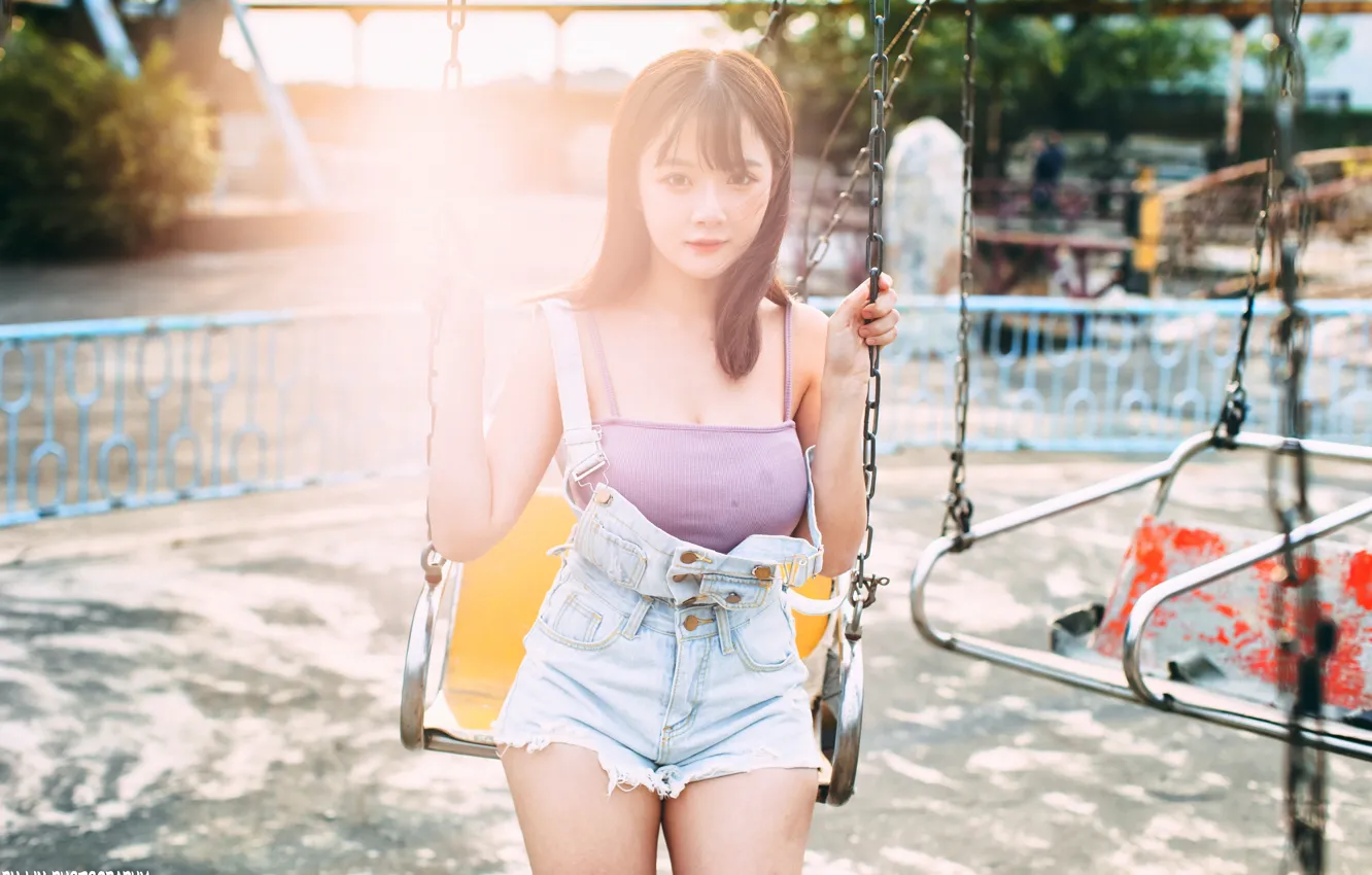 Photo wallpaper look, the sun, pose, swing, model, shorts, portrait, makeup