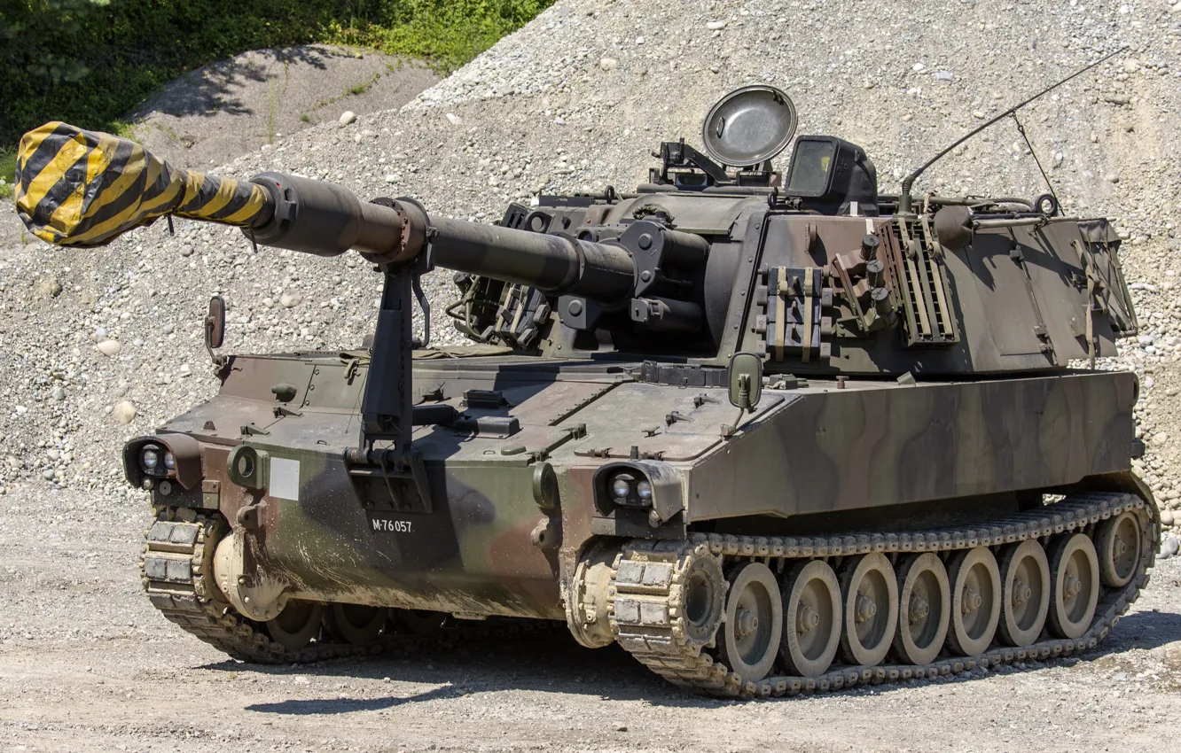 Photo wallpaper installation, self-propelled, artillery, M109