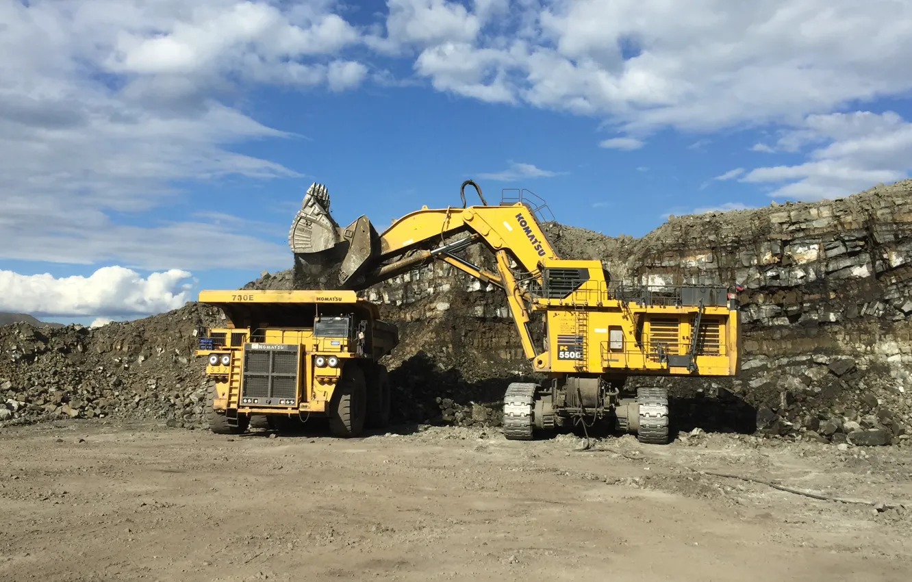 Photo wallpaper sky, clouds, Tipper, working, excavator, KOMATSU, Komatsu 730 E, Komatsu PC 550G
