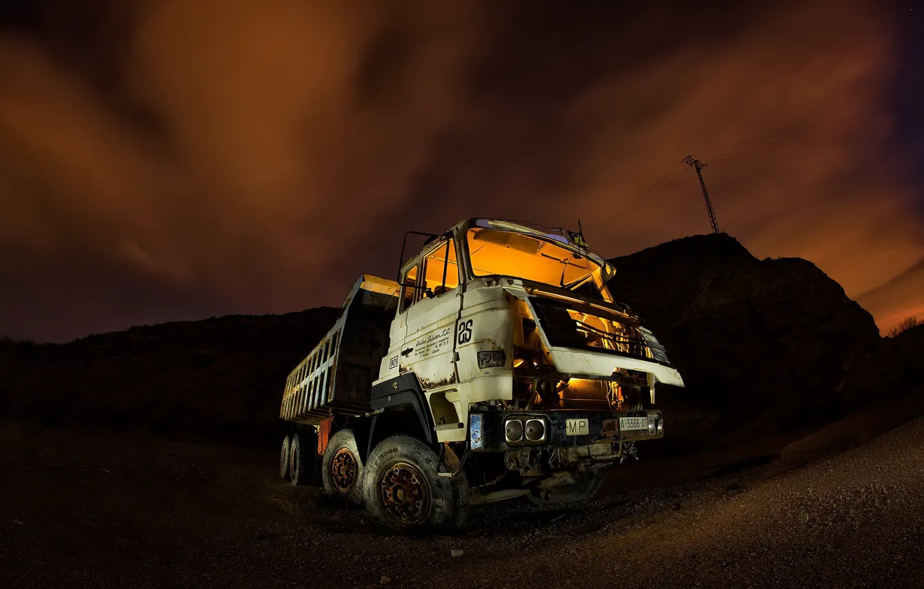 Photo wallpaper machine, night, scrap