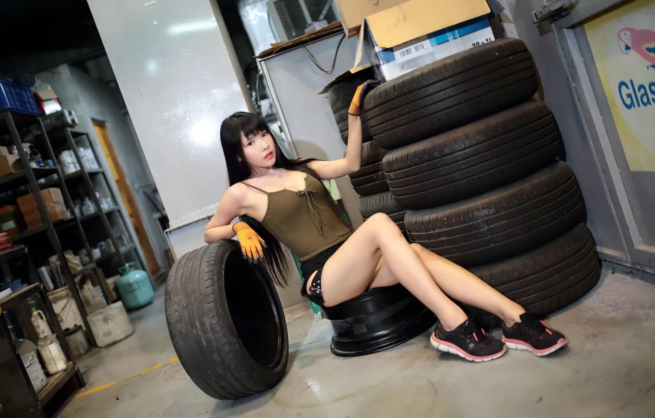 Photo wallpaper legs, women, asian, gloves, dark hair, tires, mechanics, Yen-Hsun Shih