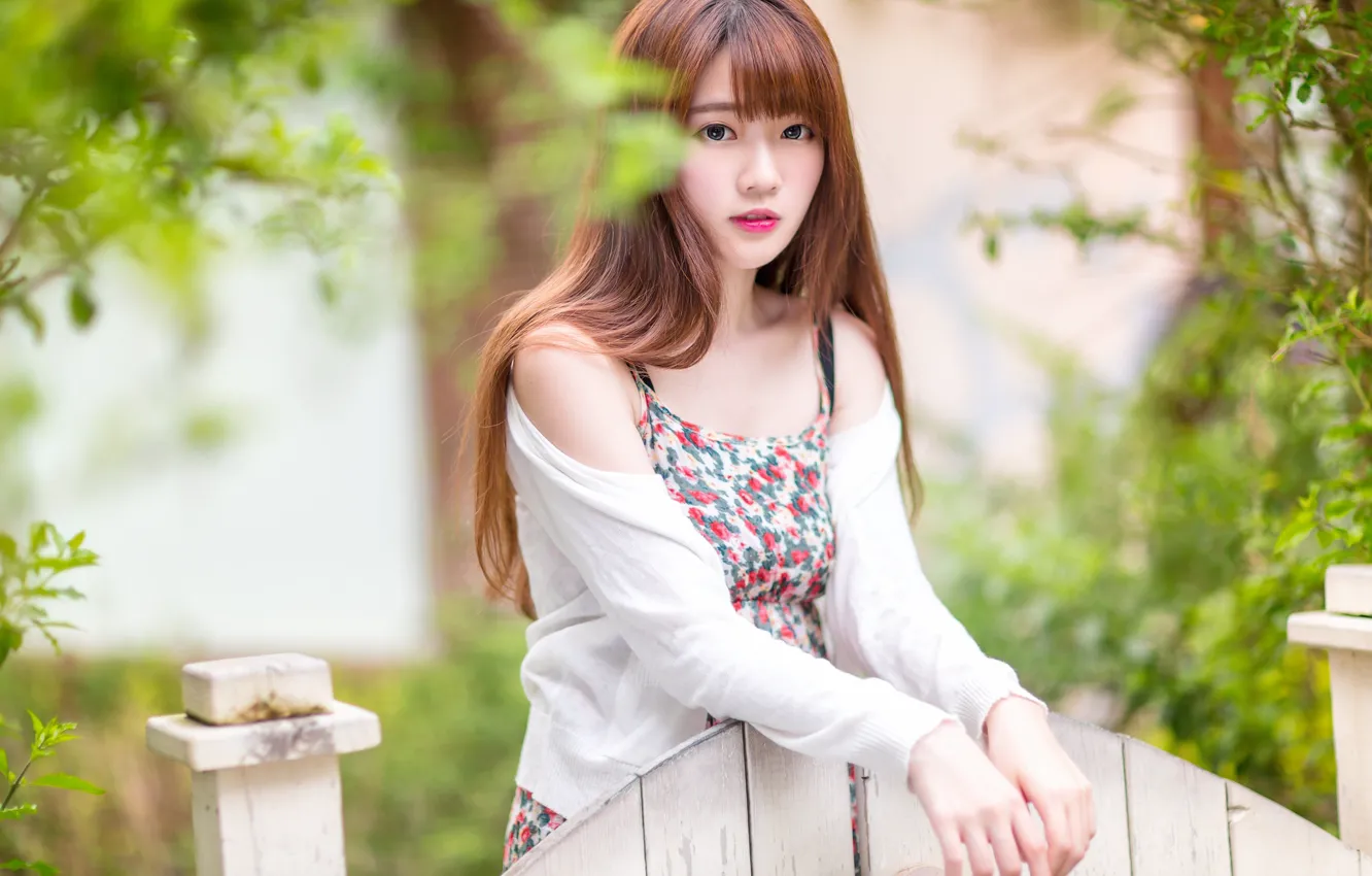 Photo wallpaper greens, look, trees, model, portrait, makeup, dress, hairstyle