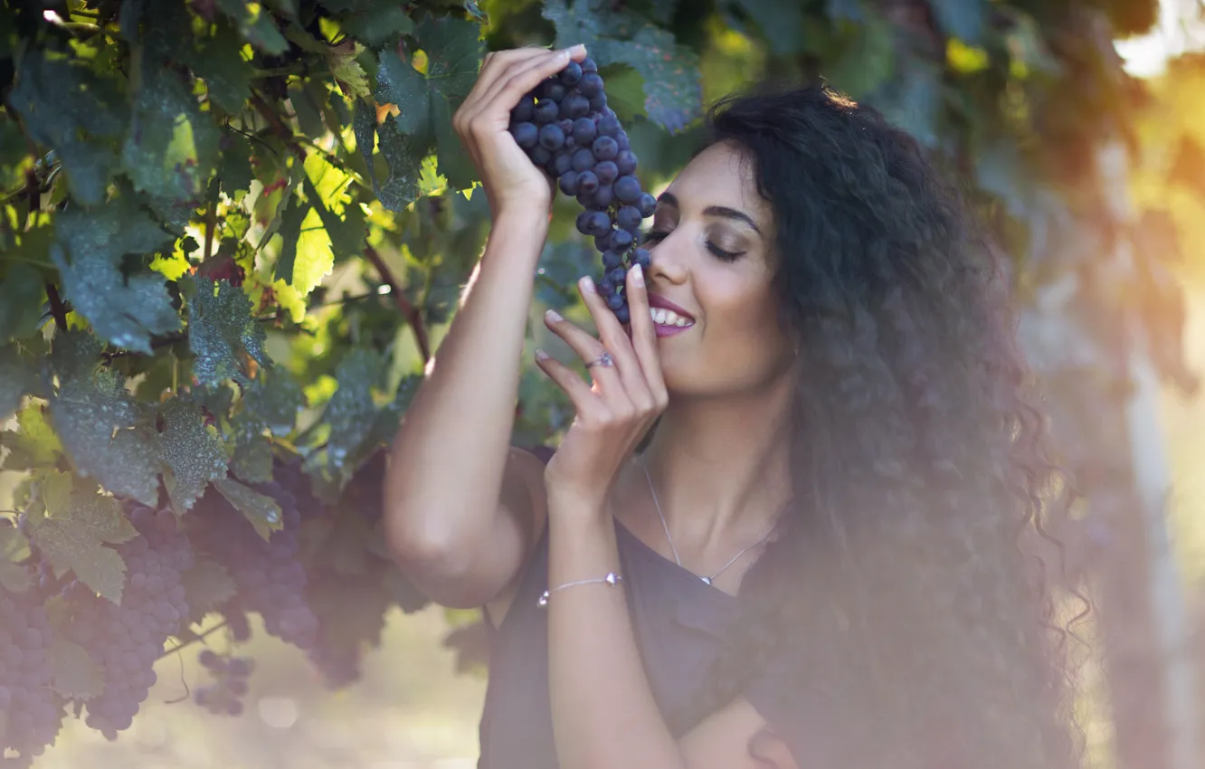 Photo wallpaper summer, girl, light, nature, face, pose, smile, foliage