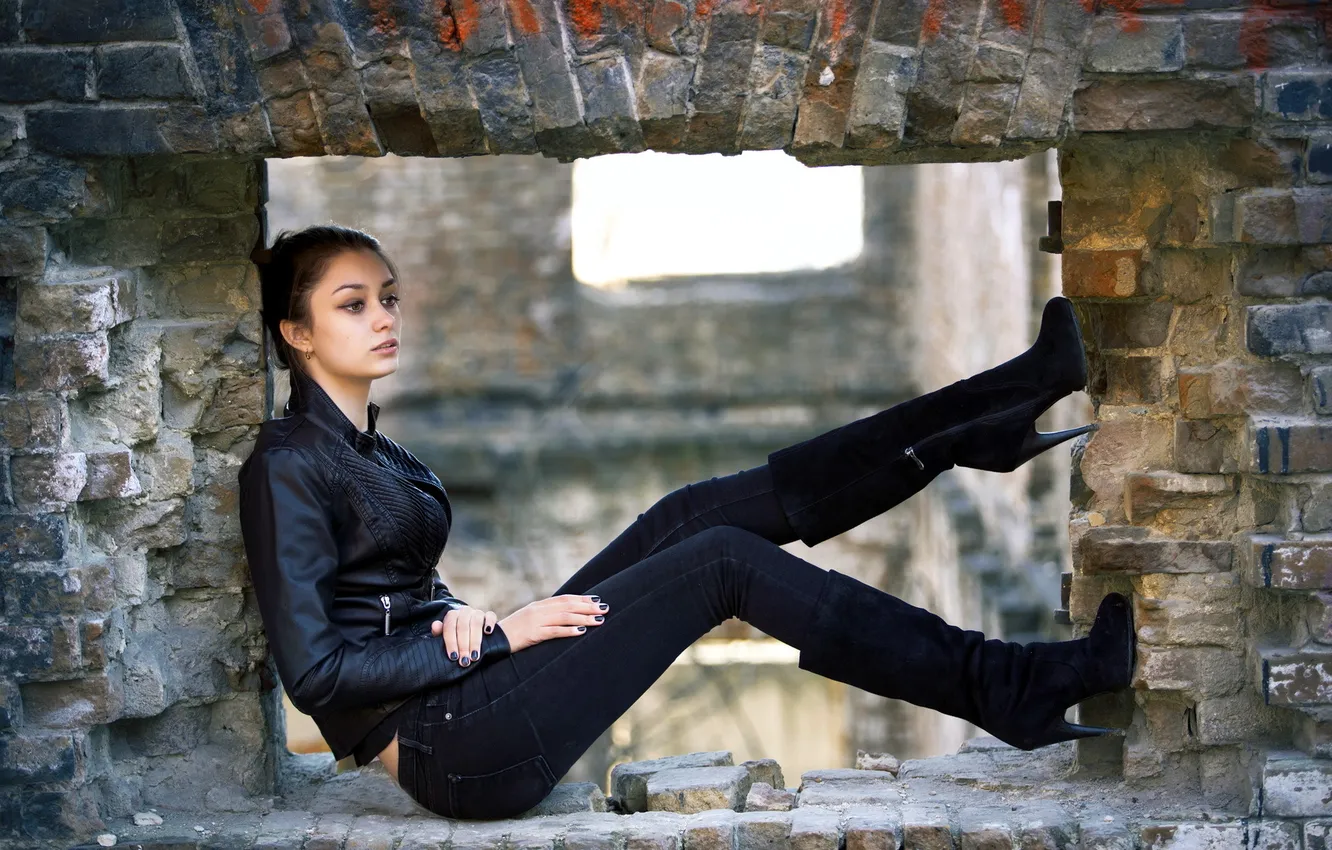 Photo wallpaper girl, pose, wall