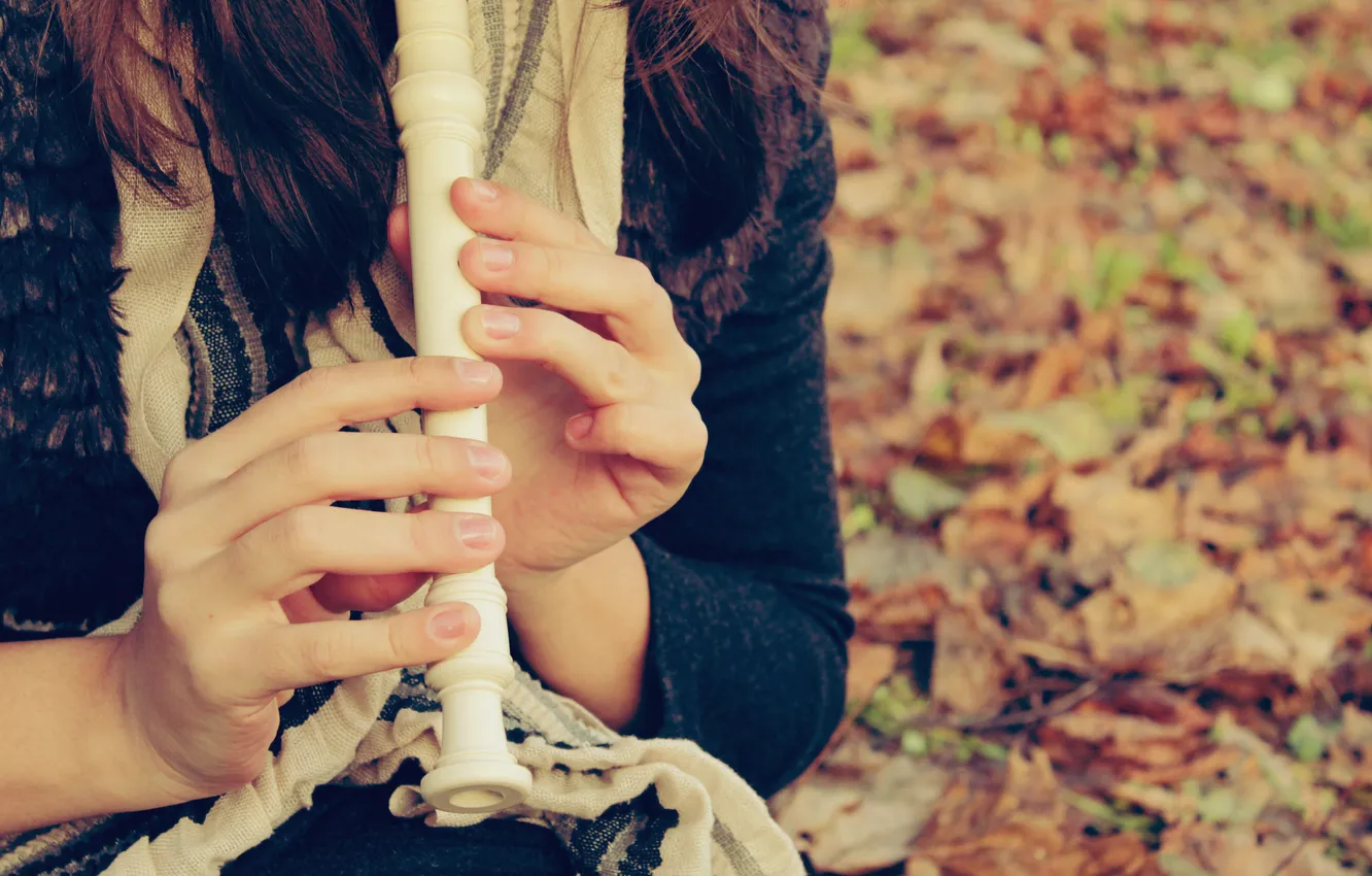 Photo wallpaper autumn, hands, flute