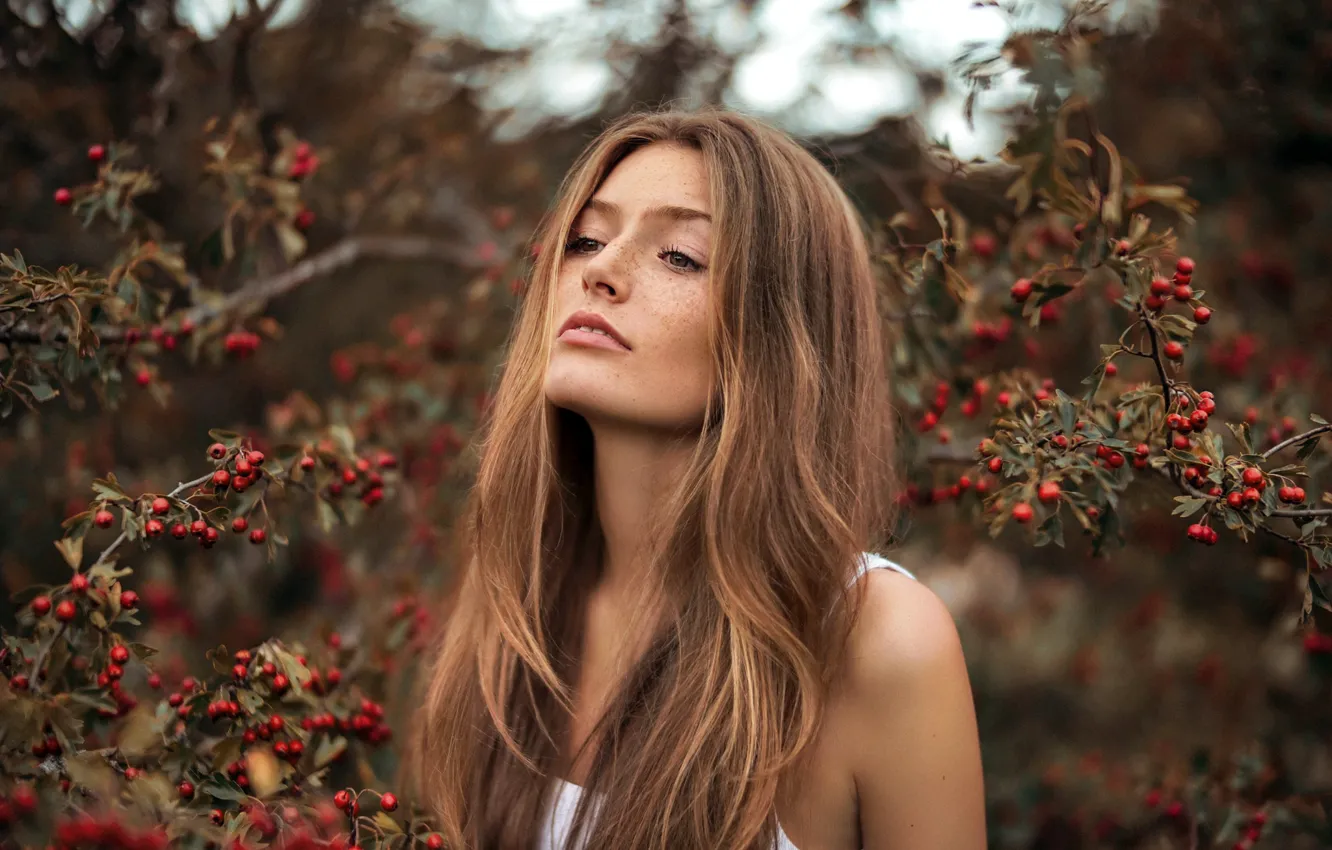 Photo wallpaper girl, branches, berries, model, portrait, makeup, garden, hairstyle