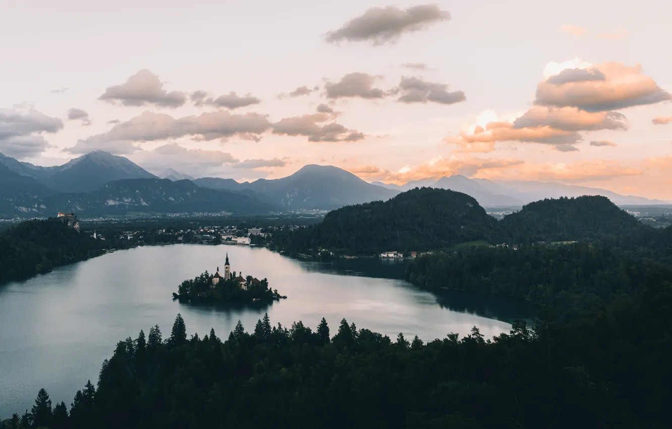 Photo wallpaper clouds, the evening, lake bled