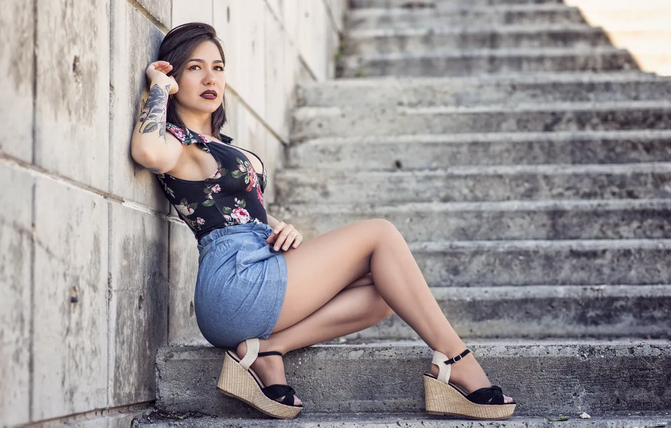 Photo wallpaper girl, ladder, Karla